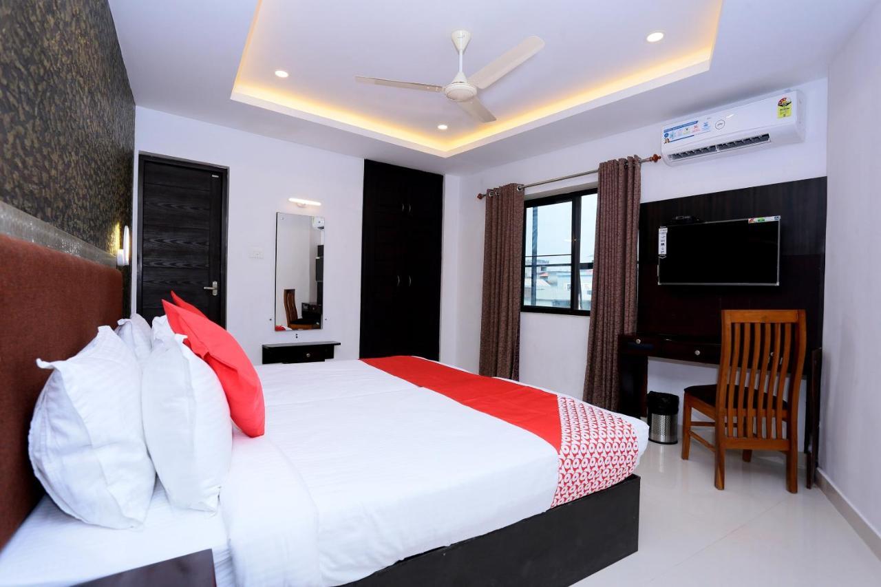 โอโย 61059 กรีน ไลฟ์ Hotel Kochi ภายนอก รูปภาพ