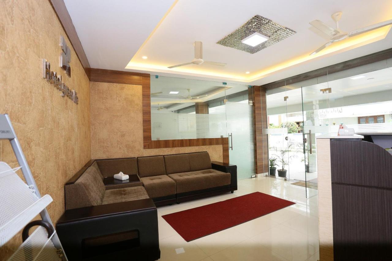 โอโย 61059 กรีน ไลฟ์ Hotel Kochi ภายนอก รูปภาพ