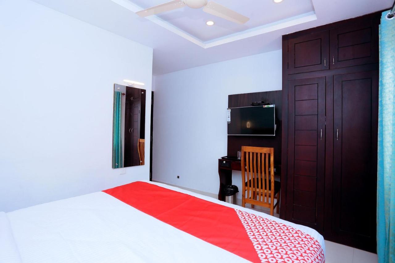 โอโย 61059 กรีน ไลฟ์ Hotel Kochi ภายนอก รูปภาพ